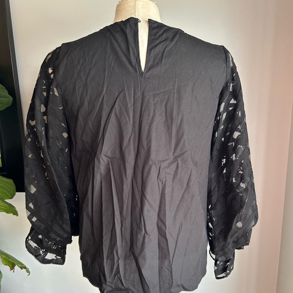 Zara black top with balloon sleeve size small - Picture 3 of 5